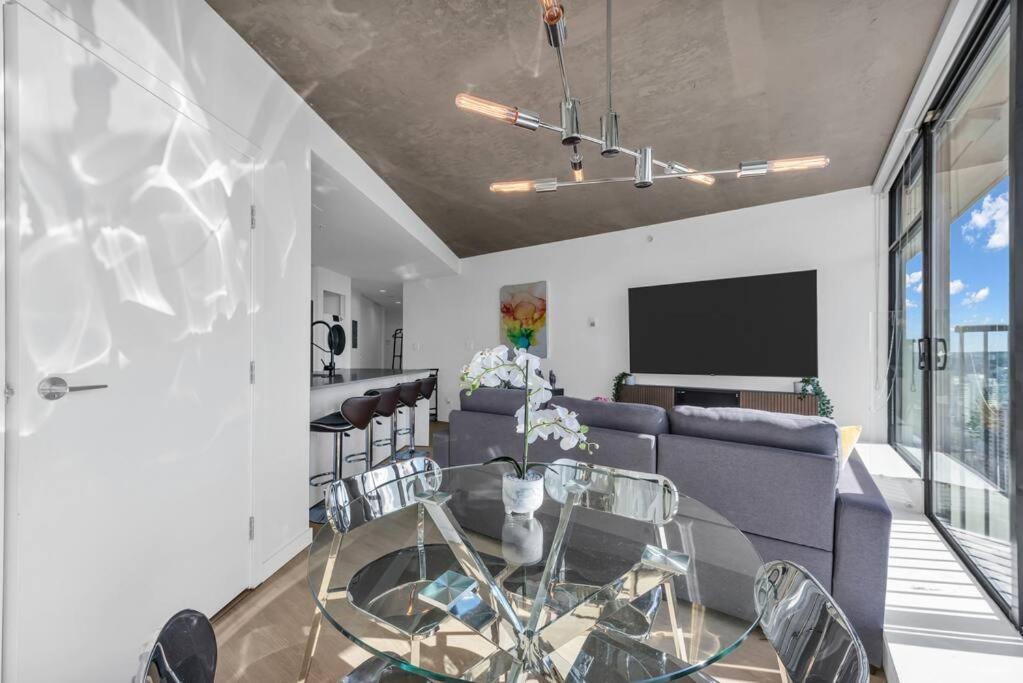 Skyview, 40Th Floor! 2Br Condo In Downtown Vancouver Bagian luar foto