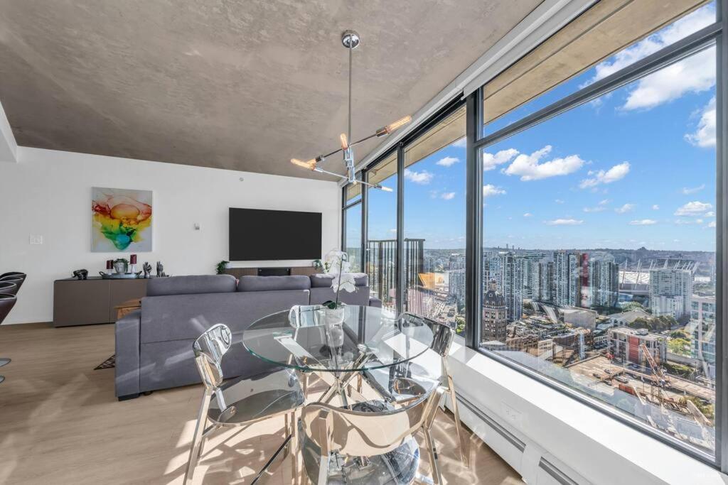 Skyview, 40Th Floor! 2Br Condo In Downtown Vancouver Bagian luar foto