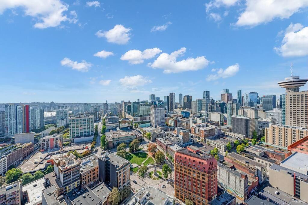 Skyview, 40Th Floor! 2Br Condo In Downtown Vancouver Bagian luar foto